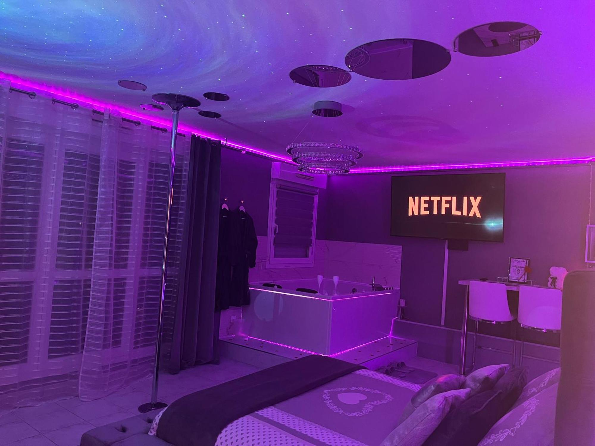 « le Boudoir D'elodie » Le Romantique Apartment